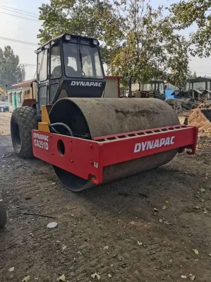 Rodillo compactador usado de Dynapac a la venta